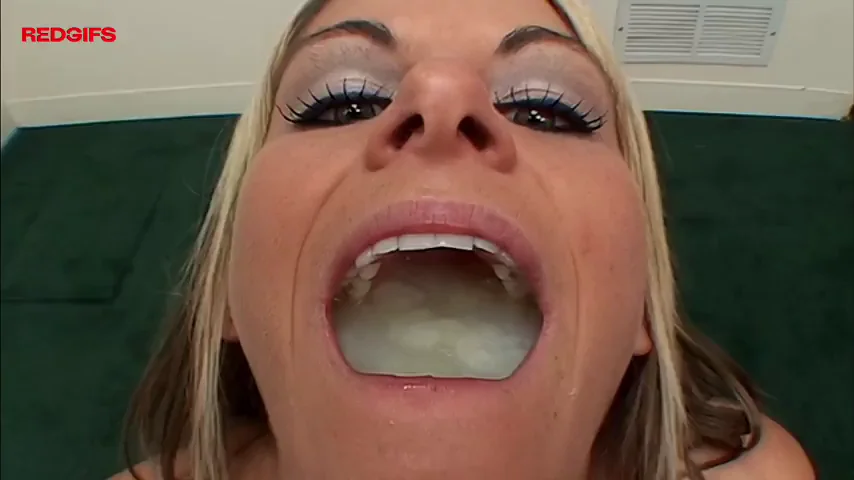 Thirsty Cumslut Blonde Begs for Load 😩💦👅