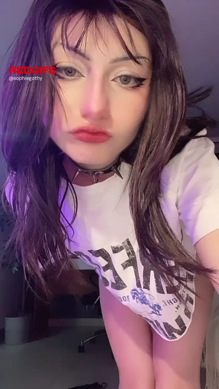 Would you really jerk off to my nerdy gothic body?