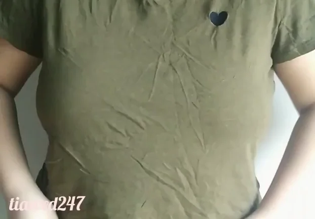 Would you kiss my bouncy tits? ?