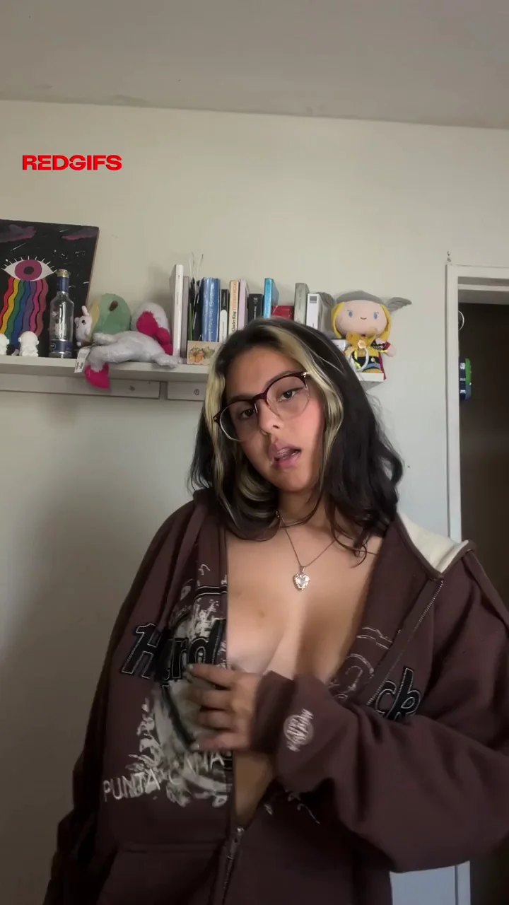 I'm a Latina who'll drive you crazy