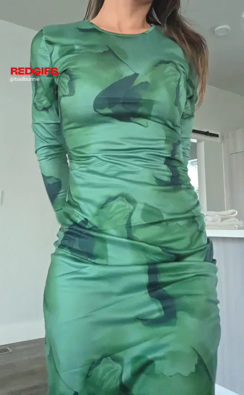 Mommy's Naughty Church Dress Reveal 🍑💦