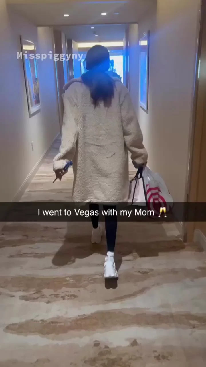 🔥 Vegas Mom's Juicy Ass Begs for Son's Creampie 💦👨‍👩‍👦