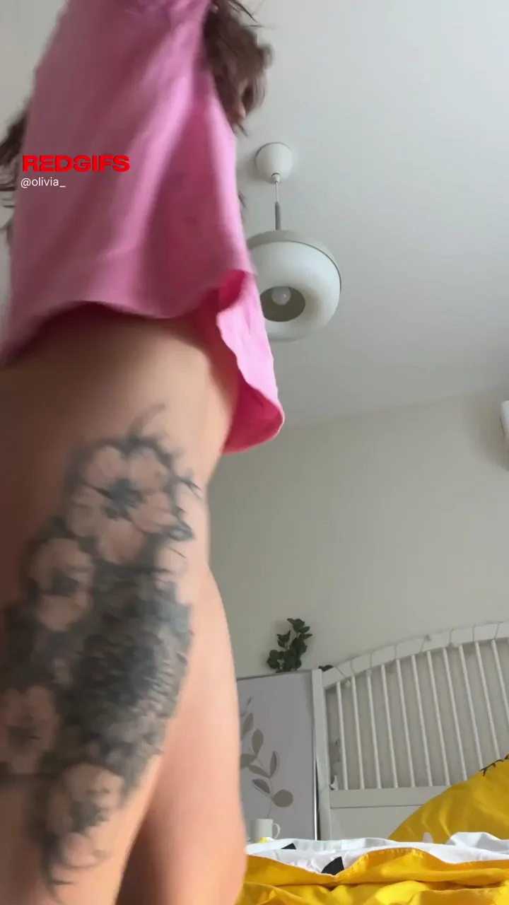Married Slut's Loyal FWB Tease 💋🔥 Big Tits & Ass Flash