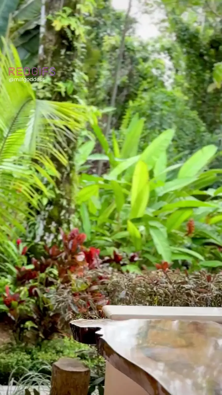 🌴 Club MILF Opening? Come Suck on These Jungle Tits! 🍈🍈