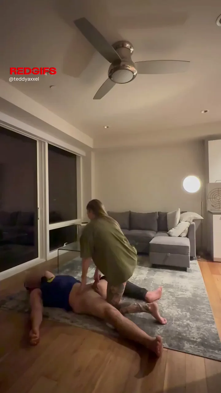 Tip-toed cock riding with windows wide open