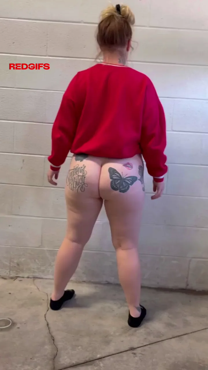 No matter where I’m at 😈 I’m shaking ass 🍑