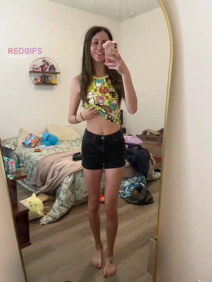 tiny titties >.<