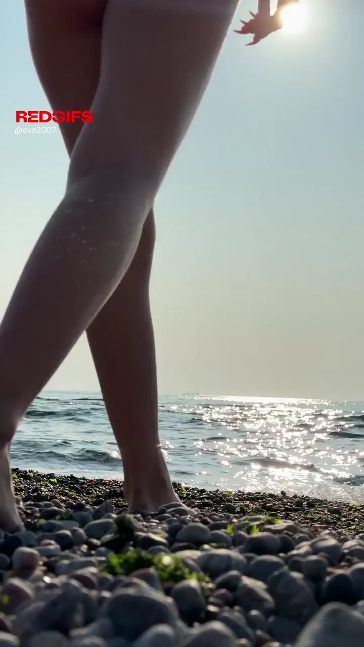 Topless in the beach is the best sign ever