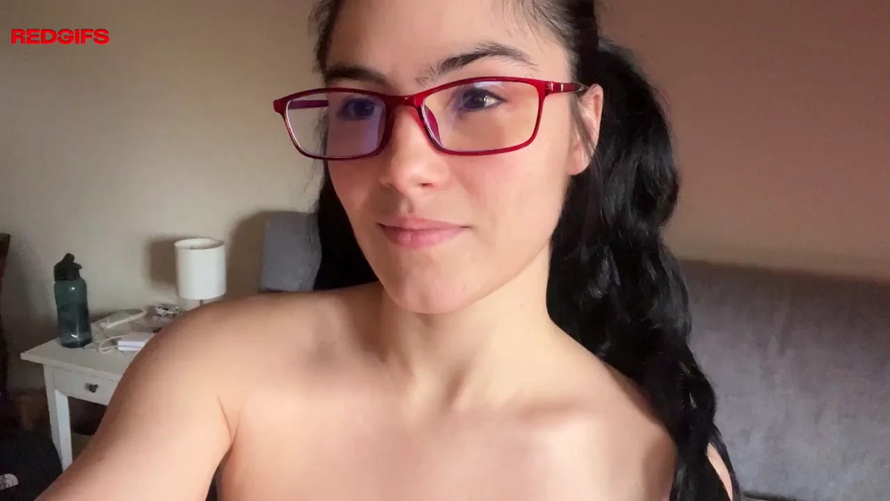 tiny Italian girl with glasses. Yes or not 🤓