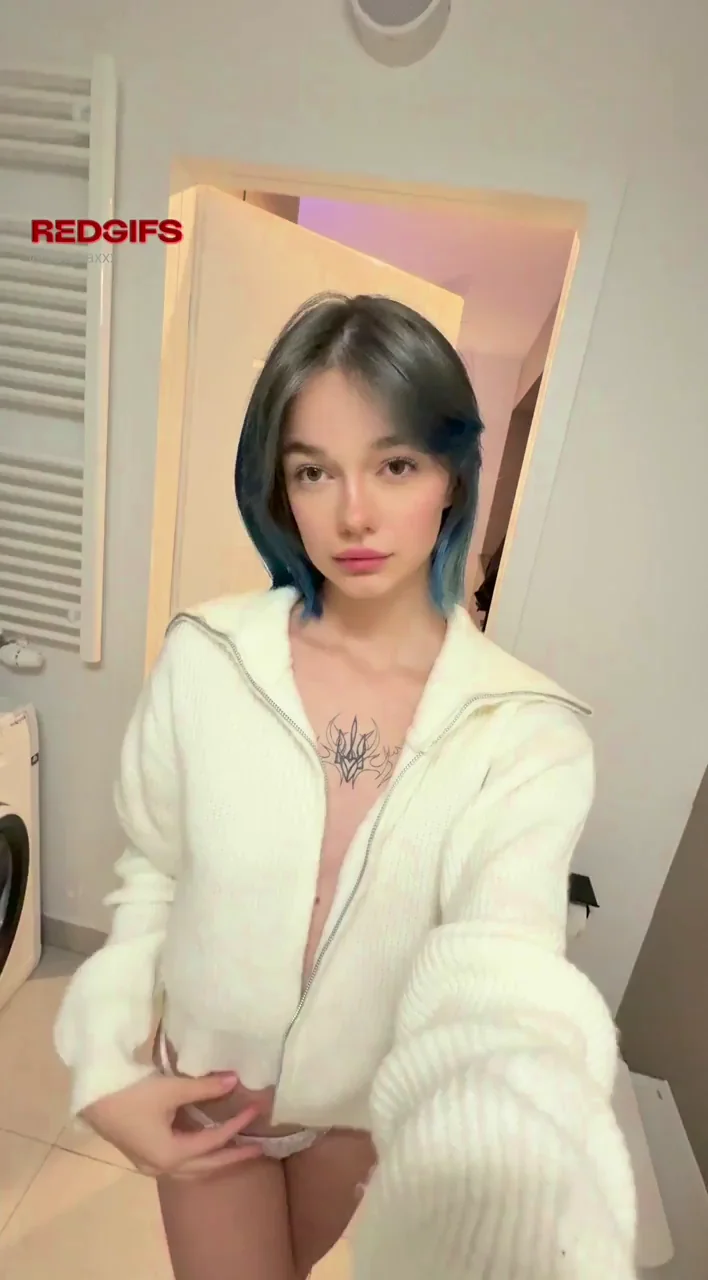 My petite body feels warm in all the right ways