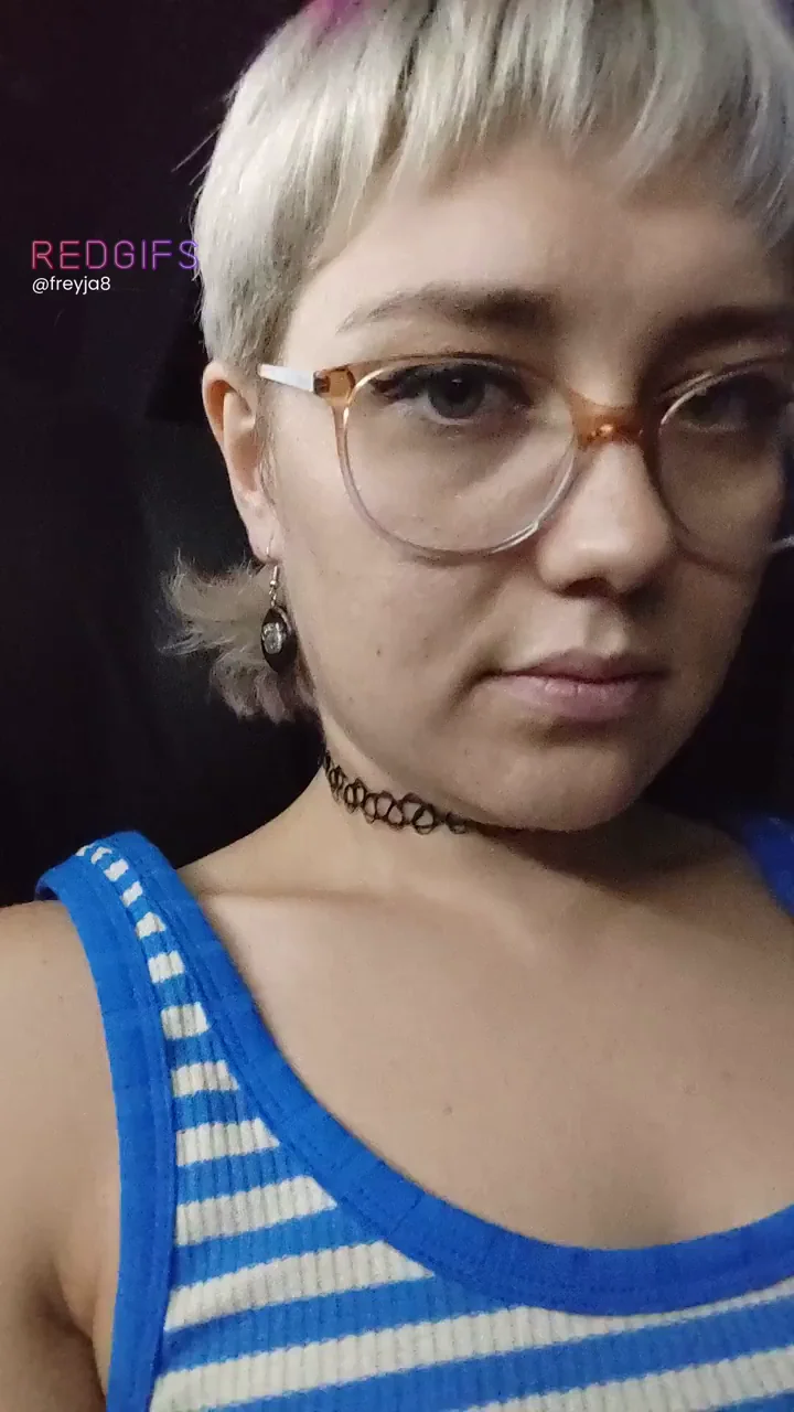 I think I look very pretty with my short hair