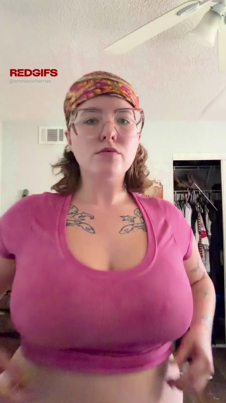 I fuck men that love my chubby body
