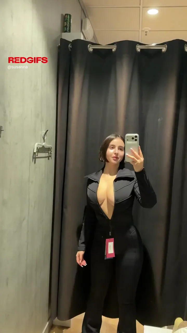 Changing Room Titty Drop Tease: Busty Amateur Slut Reveals Massive Jugs