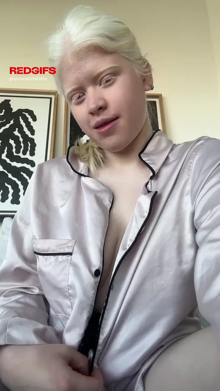 Cute Albino Babe's Bouncy Titty Drop 🔥🍈🍈