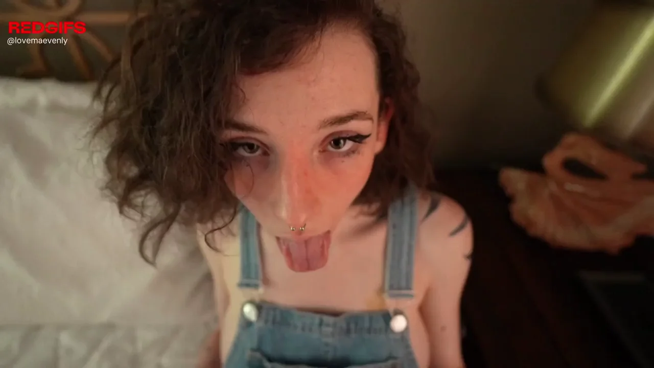 on my knees for youuu ^-^