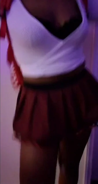 I love my new schoolgirl outfit, do you like it?