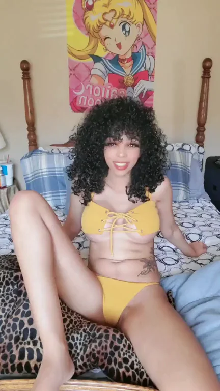 Ebony Babe's Yellow Bikini Tease 😘🔥