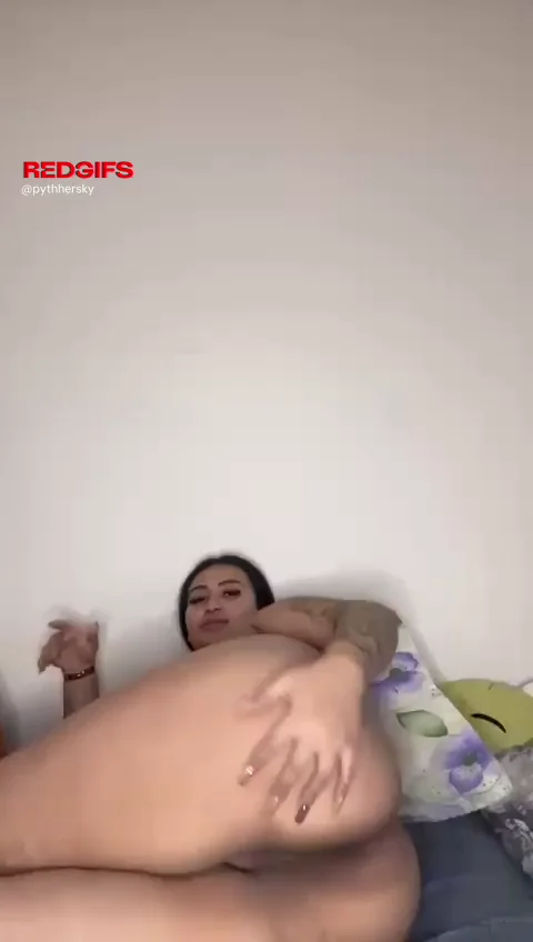 18yo latina feeling naughty hehe