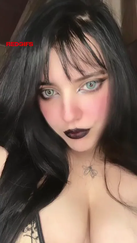 would u date with a goth girl like me?