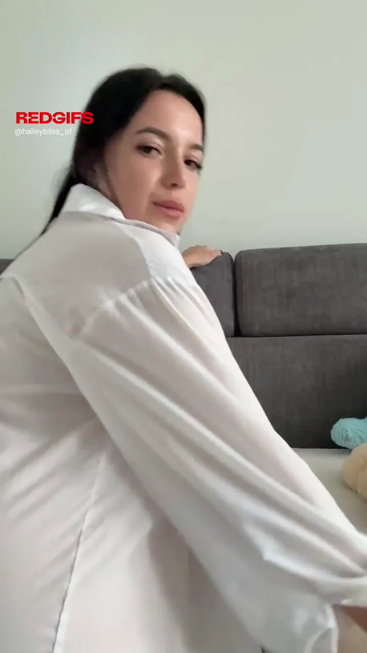 You guys are jerking to my ass, and I feel horny