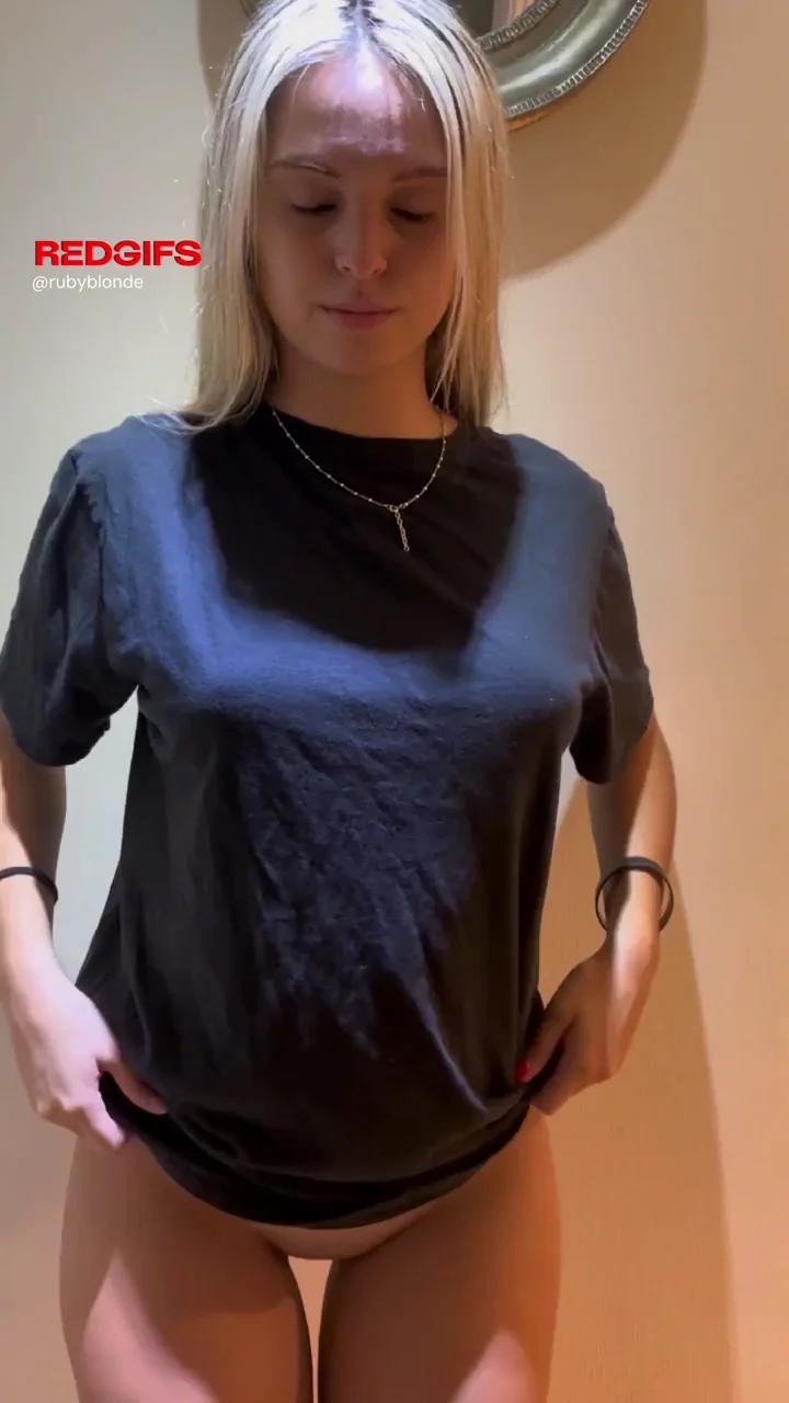 Drop Ur Age & Inbox Gets Juicy Tits Tease in 3-5 Min 🔥🍒