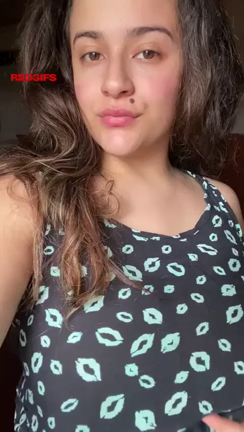 Come and squeeze my boobs