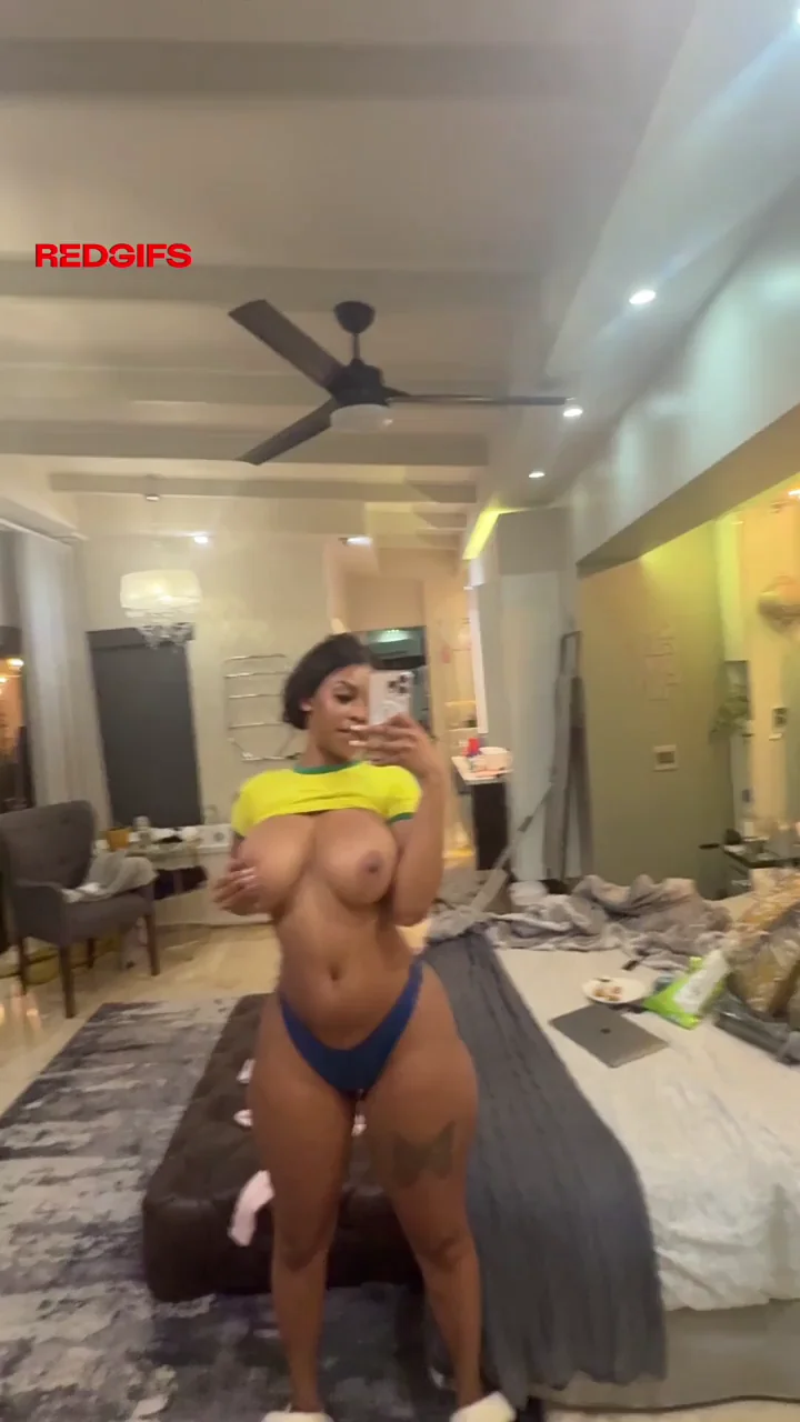We are making a sex tape today 🇿🇦❣️🥰💖😇👑