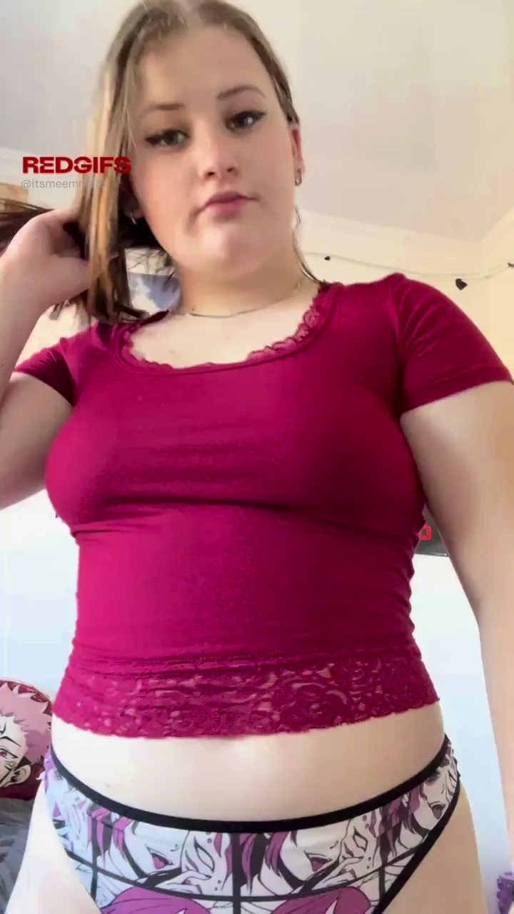 I fuck men that love my chubby body