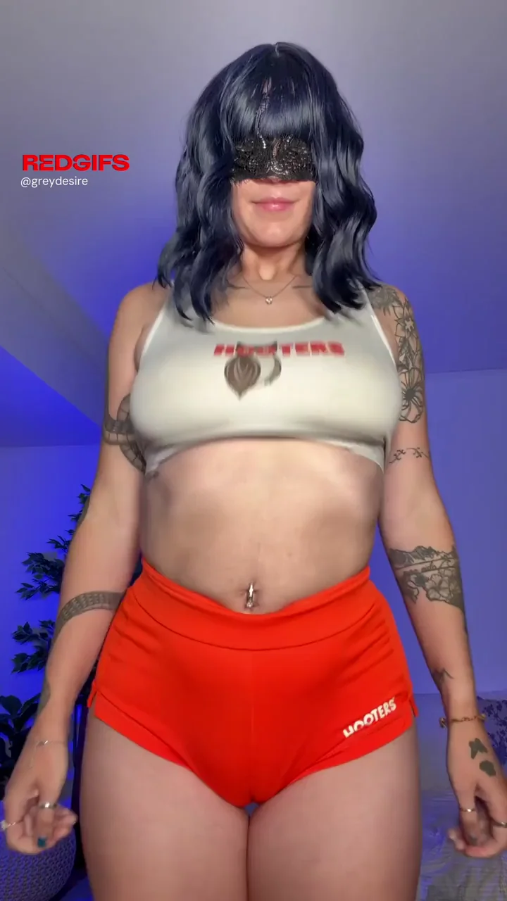 Did you order some Hooters?