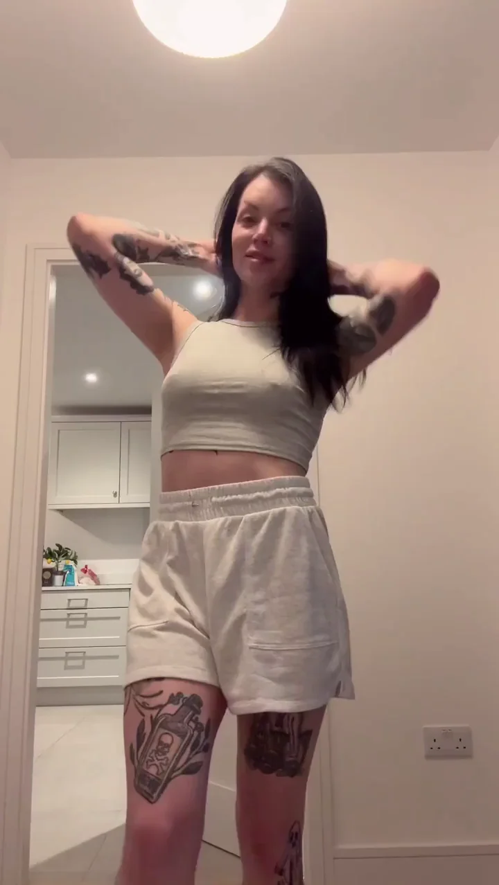 Totally Feminized Slut Obsessed with Her Hot Look 💋🍑