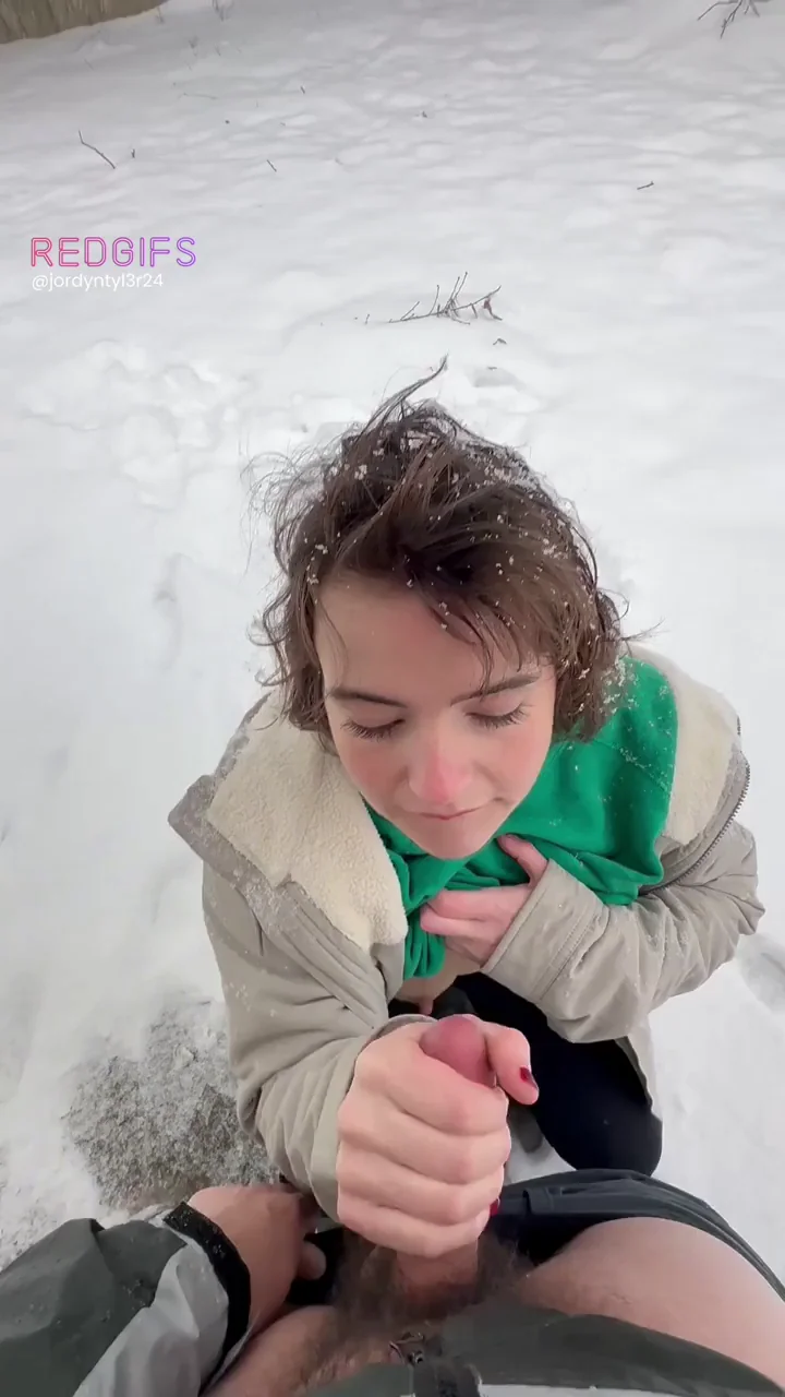 Snowy Cum Facial Makes My Clit Pulsate Wild 😈❄️💦