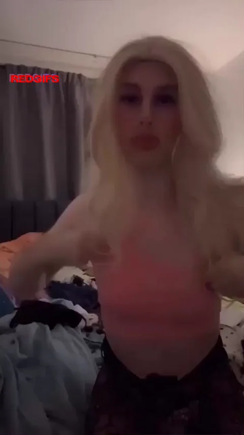 🍑 Should I Trap My Buddy? Blonde Femboy Tease Gone Wild 😈