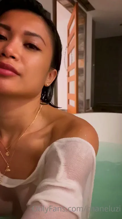 Hot AF ?? Links in comments ???