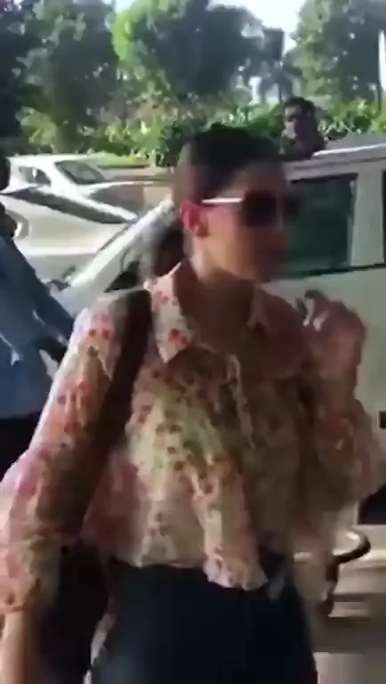 Hansika Motwani vs wind