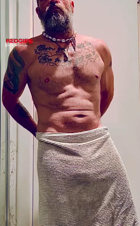 Oops I dropped my towel! (47)