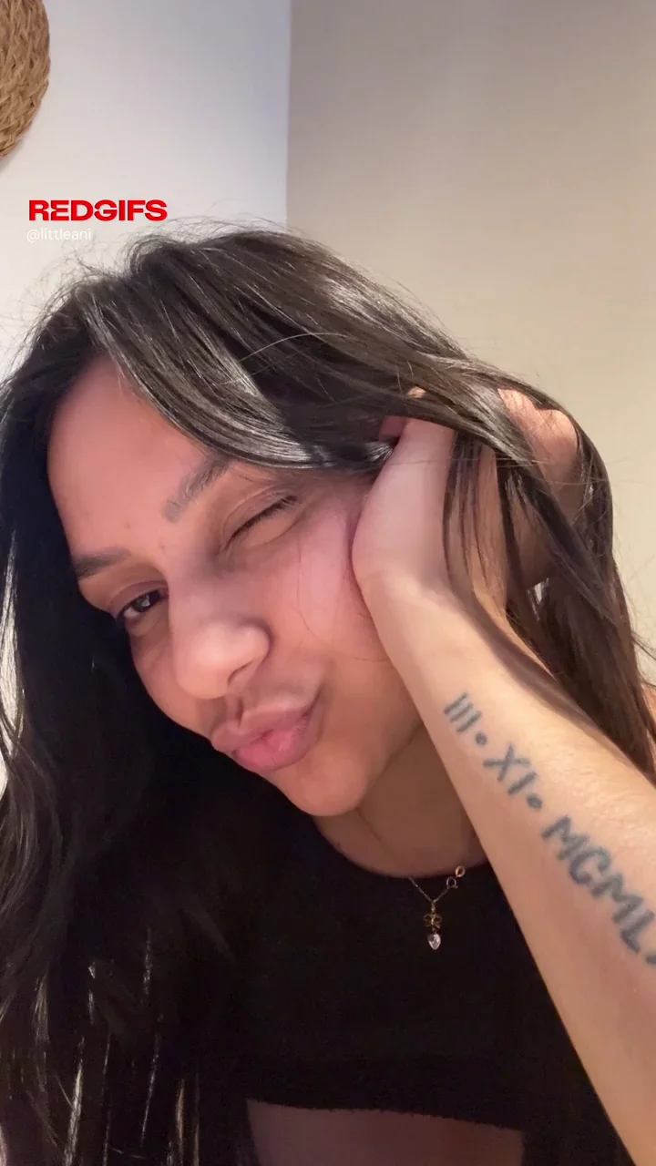 Blowing a kiss but I'd prefer blow something else F18