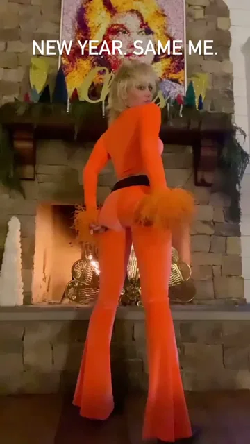 Miley Cyrus New Year Booty Tease in Tight Orange Bodysuit 🍑🔥