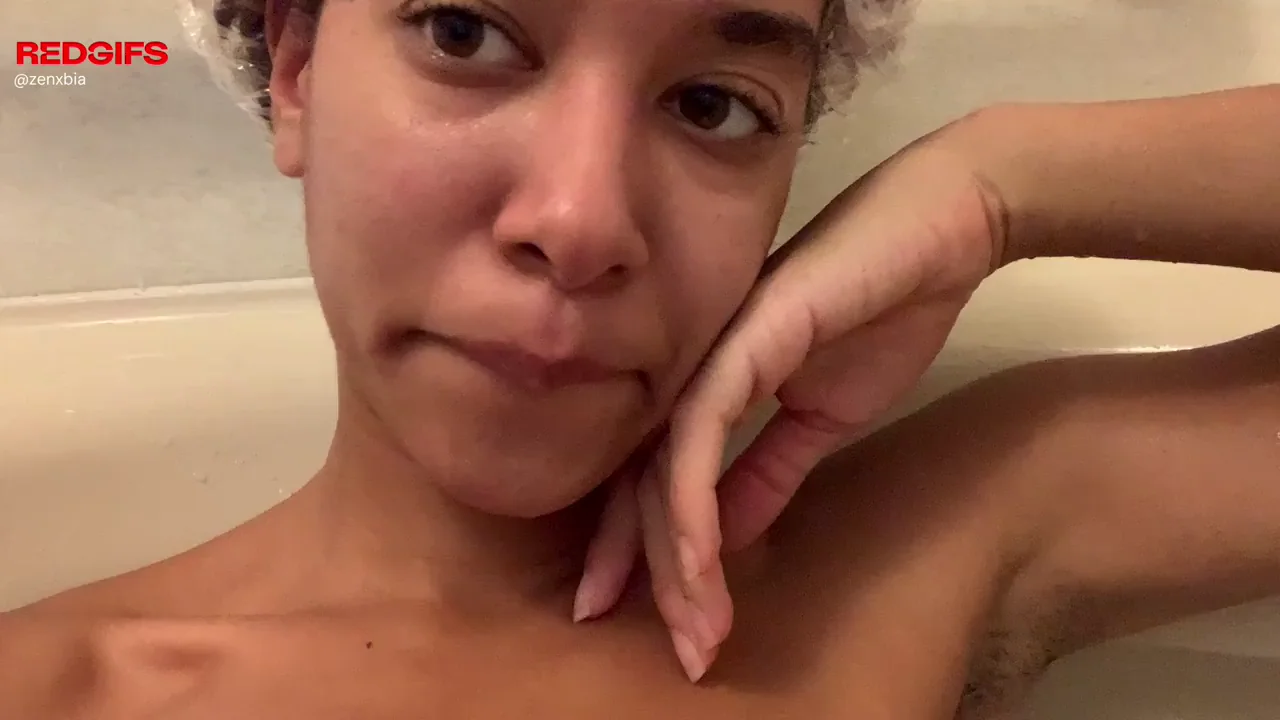 Soaking Wet Tits & Good Vibes 💦🛁 Zenxbia