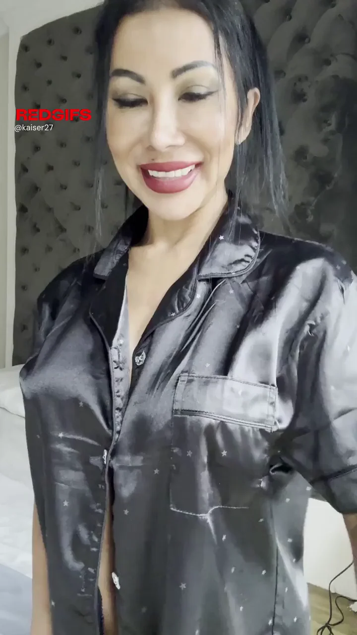 Sexy at 42… don’t lie, you’re staring