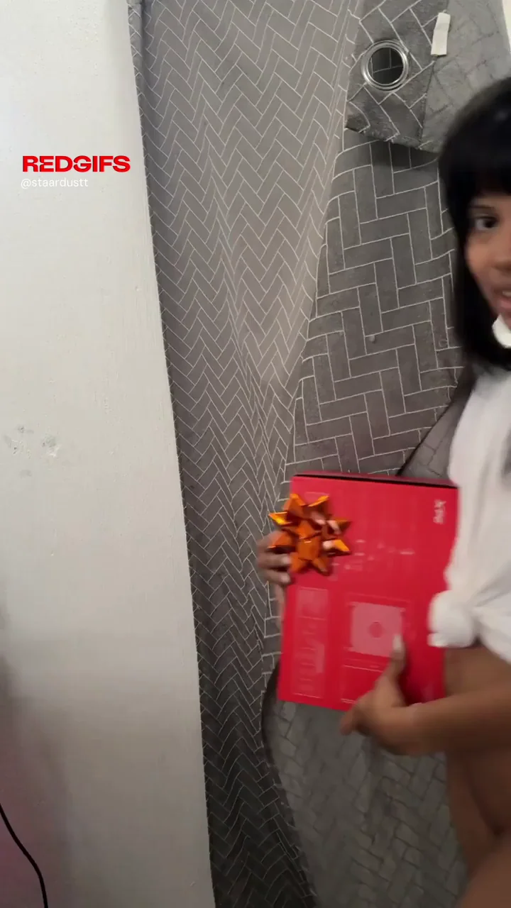 Fuck This Petite Asian Slut for Your Package Delivery 🍑💦