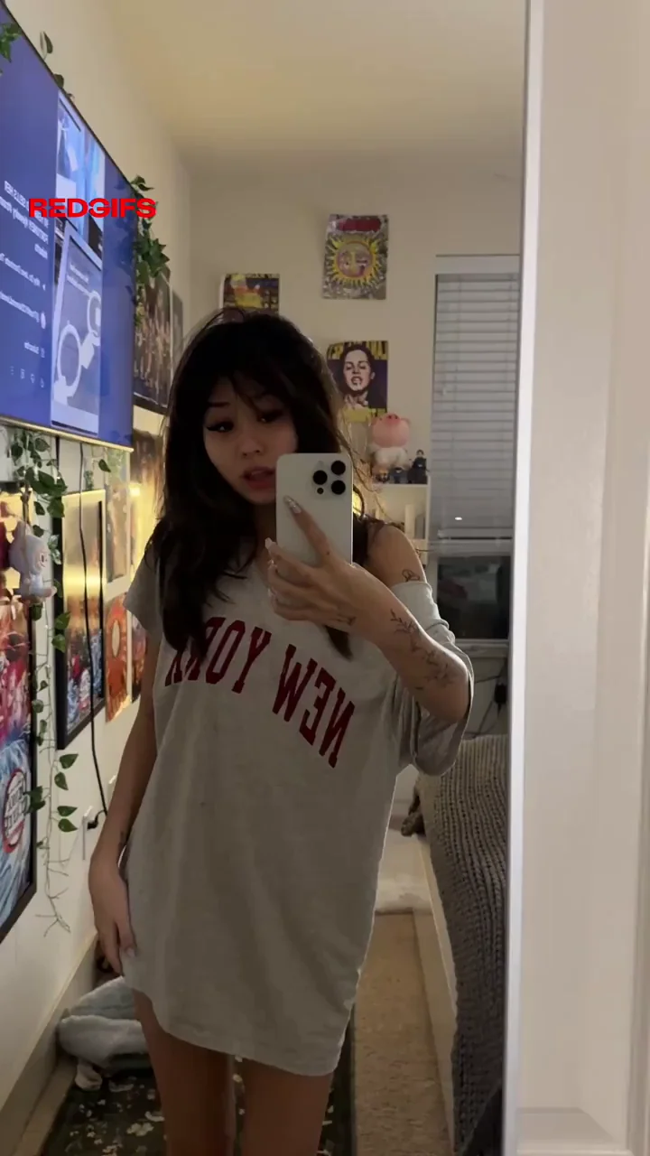 Would you like to join me in my room? I’m 18 and Korean😋