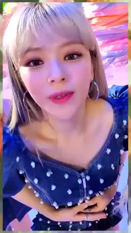🔥 TWICE Jeongyeon Blonde Bombshell Tease 😍💦