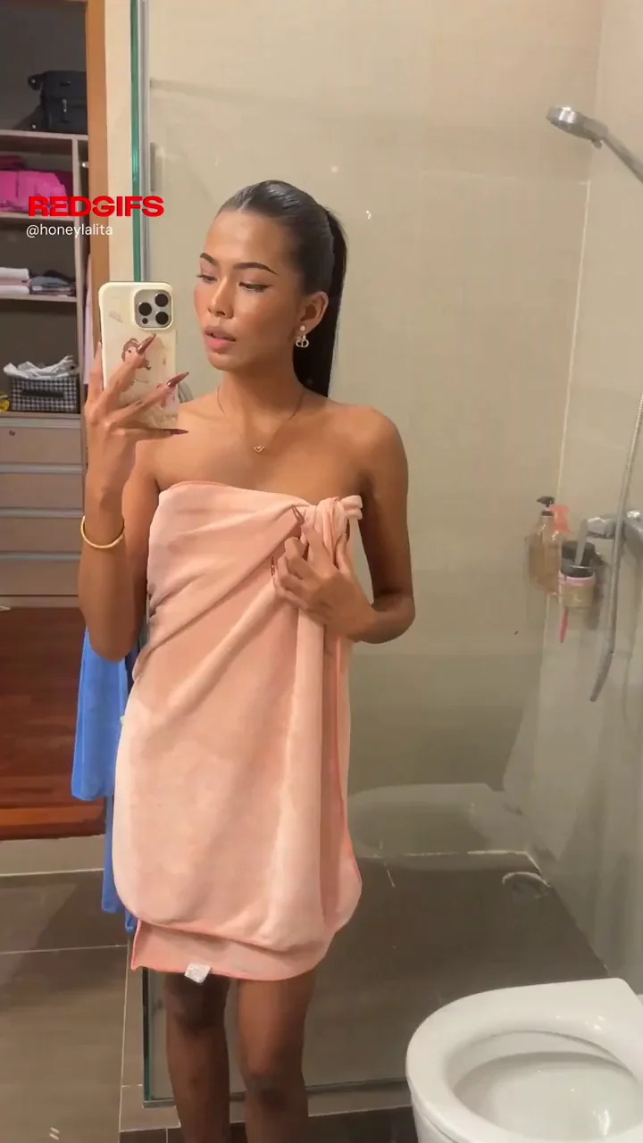 Petite Asian Teen Teases: Join My Steamy Shower? 🧖‍♀️💦😈
