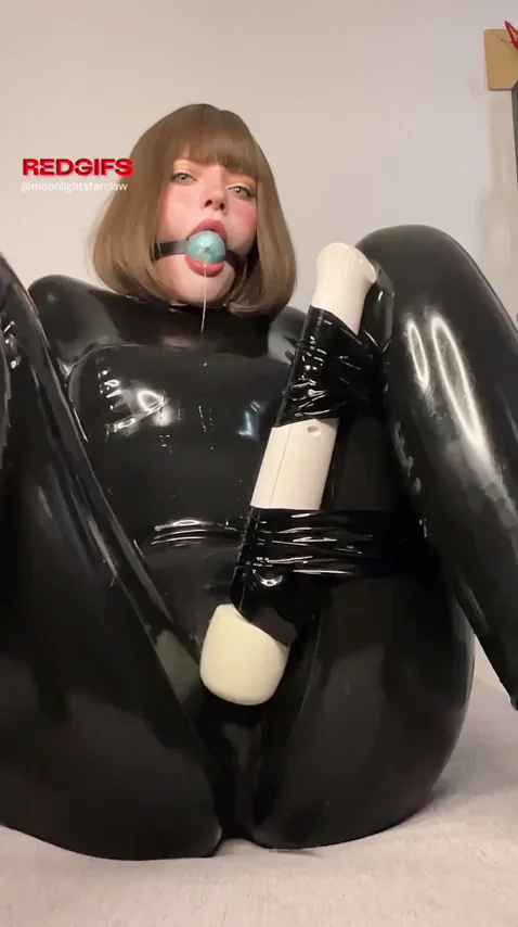 Orgasm denial whilst I’m gagged and vibed by a magic wand [F]
