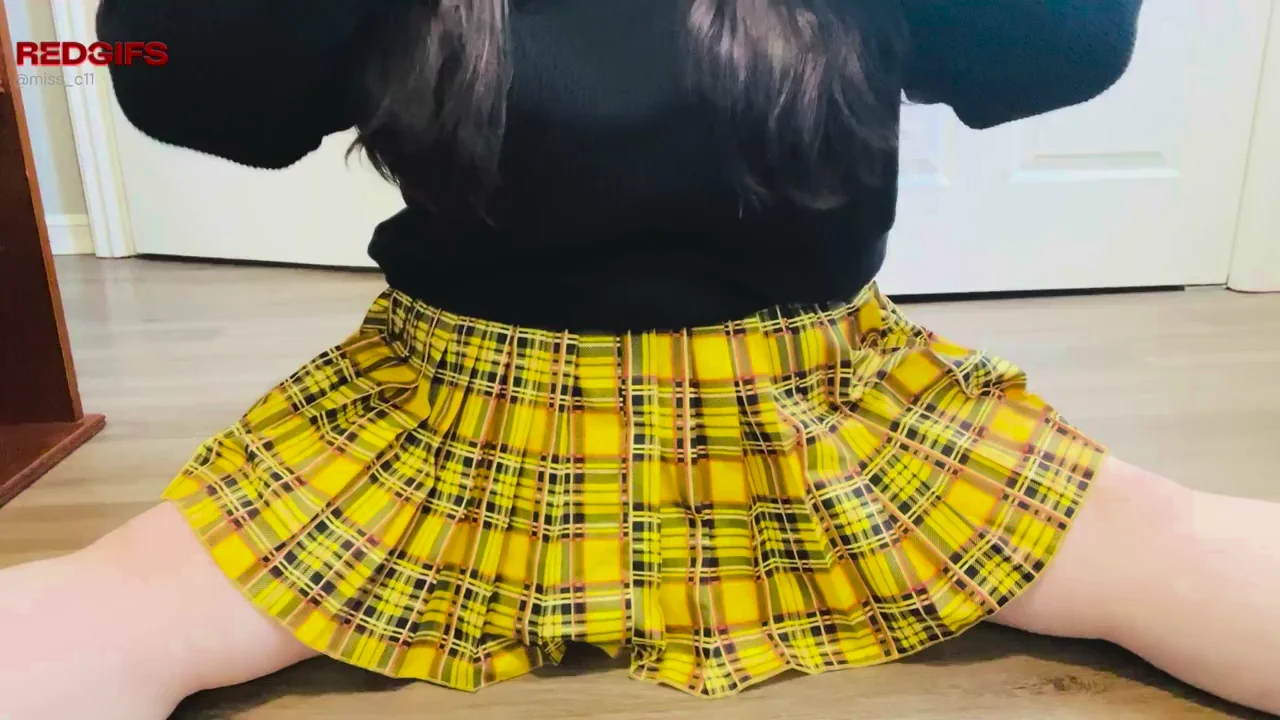 Hold Up Babe, Watch Me Flash These Massive Tits! 🍈🍈 :3