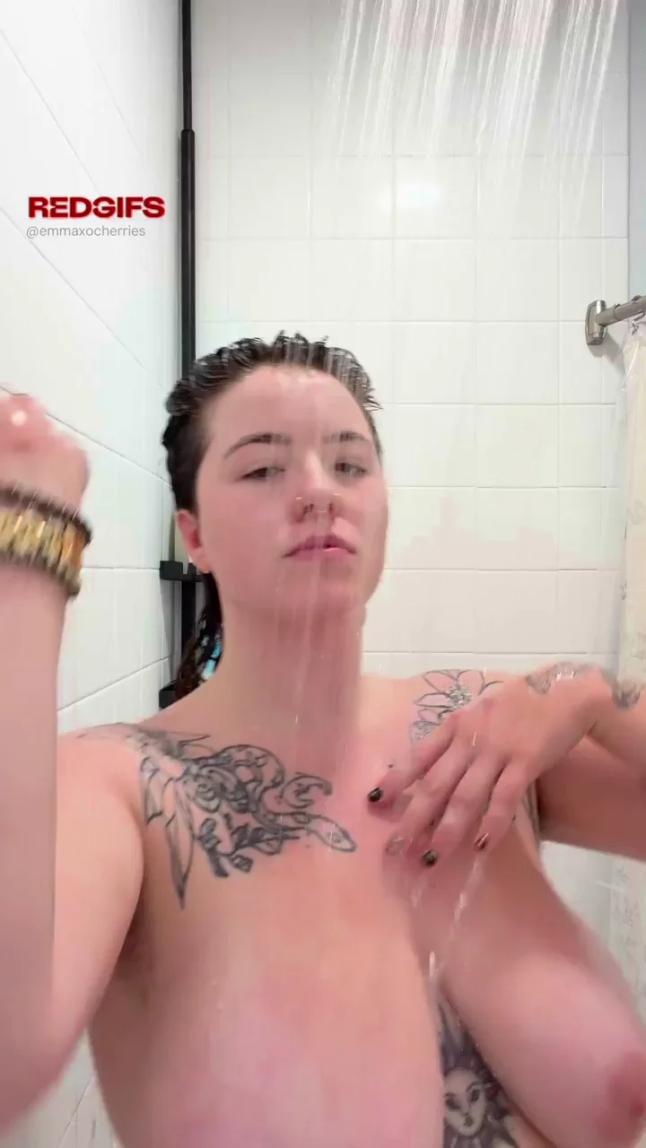 Clean Big Tiddy Goth GF Tits Dripping Wet in Shower 💦🖤🍈🍈