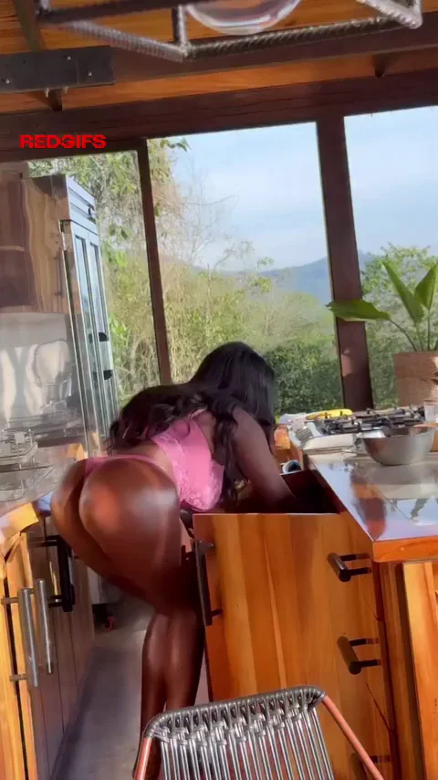 Thick Ebony Queen Bending Over in Bikini Kitchen Tease 👑🍑🔥