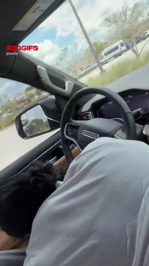 Park Slut Wife Sucks Cock in Car 🚗💦👅