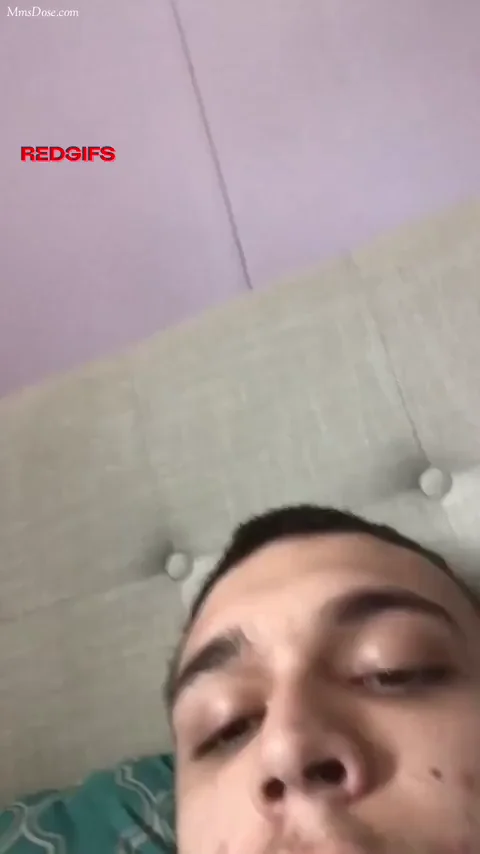 Fucking her pretty face