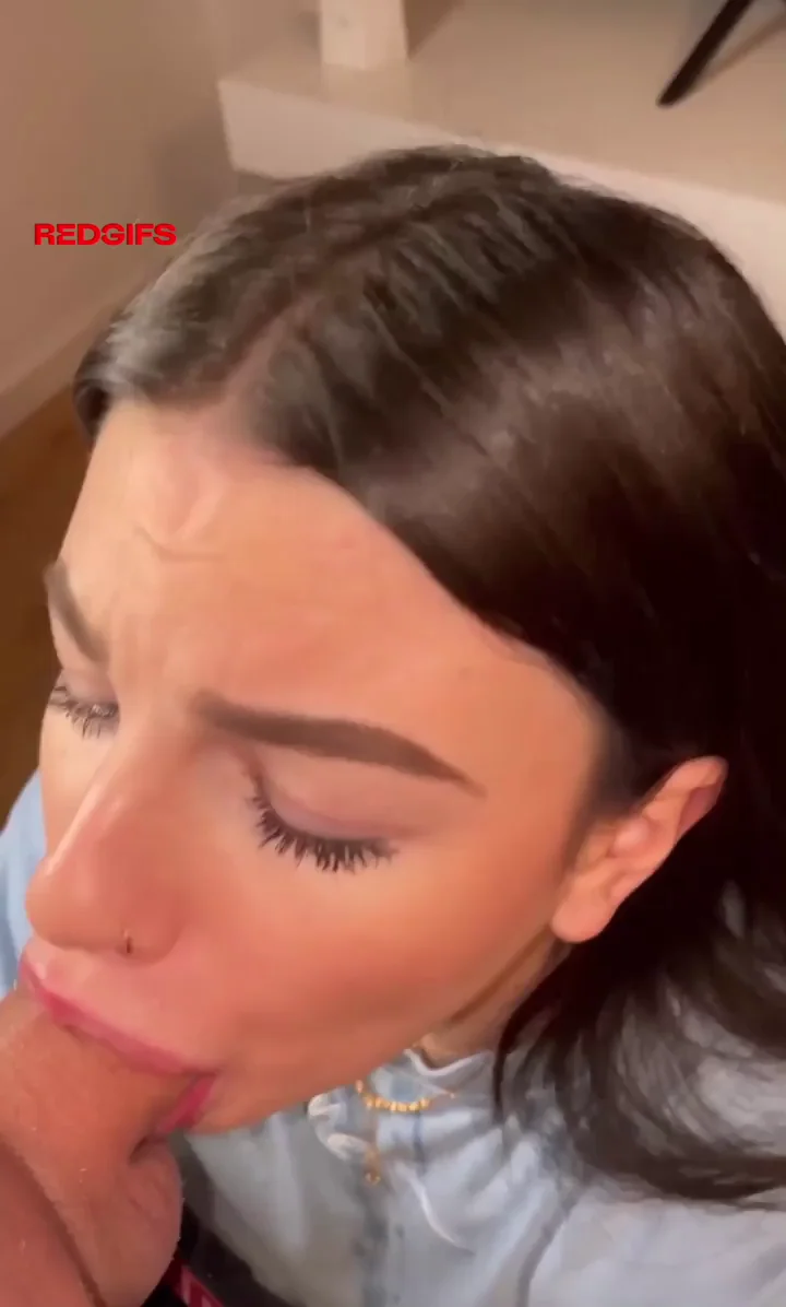 Teen Slut Sucks Cock Like a Pro 😍💦